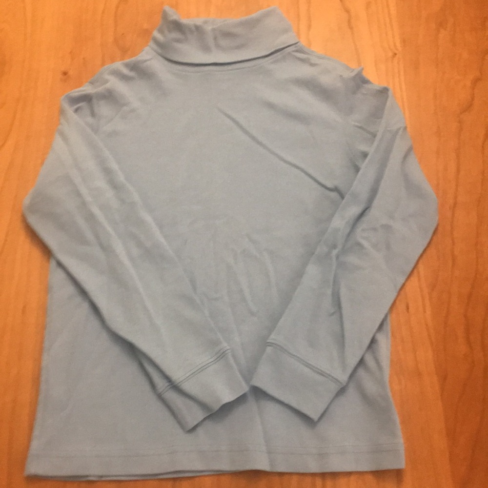 Turtle neck long sleeved t shirt